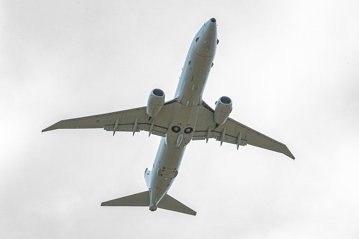  There's no hiding from Poseidon! We love answering your questions, especially on  #MPAMonday! Have any about the P-8A? Drop them in a tweet below! Onboard photography by Cpl Trish James