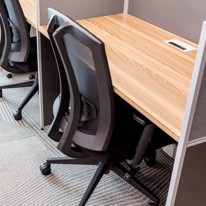 nl_vikingdirect's tweet photo. Een ergonomische en comfortabele stoel is essentieel. Deze biedt niet alleen een veel comfort tijdens het werken, maar voorkomt ook rug- en nekklachten. 😀 Op onze website vind je ons complete assortiment:  #ergonomie #comfortabel #bureaustoel 
https://t.co/OC4ltMIssi https://t.co/3MsCvqeylK