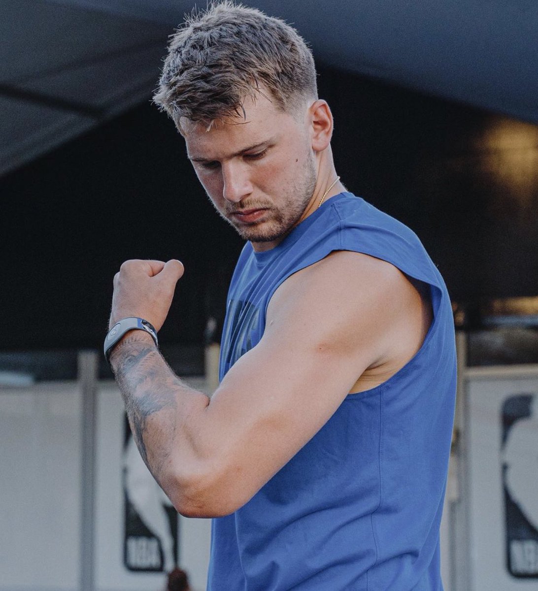 All_Things_Mavs's tweet photo. When you’re 21 years old and already a top-five player in the NBA, you can flex on Instagram all you want.

@luka7doncic | #MFFL https://t.co/IF1CUI1gQU