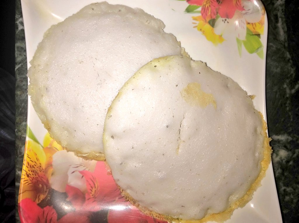 SanjayNayak46's tweet photo. ଆଜିର #Dinner ଚିତଉ ପିଠା , ଏତକି ସରିଲେ ଆଉ ଦିଆ ଯିବ 🤗
#odiafood #chitau #pitha #foodie https://t.co/io6iuBuRGJ