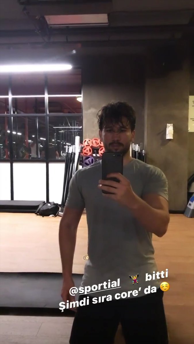 lna <a href="/barismrtyagci/">Barış Murat Yağcı</a> bana kankanı ayarlar mısın
şahsi     #cembar