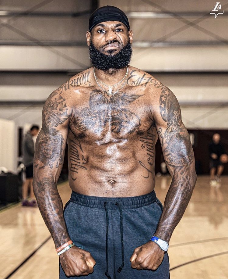 VmoneySports's tweet photo. 10 MORE DAYS UNTIL NBA 😈

We finished February on a 21-8-1 run (70%) before #COVID19 🔥

#FreePicks went crazy too‼️
24-6-2 in Feb (75%)💣

NBA Props: 153-104 (59.5%)
2019-20: 273-199-8 (56.87%)

25% off 🏀⚾️ on @PicksCity until 8/1

#WholeNewGame  #NBAtwitter  
#GamblingTwitter https://t.co/1qo9cguN2D