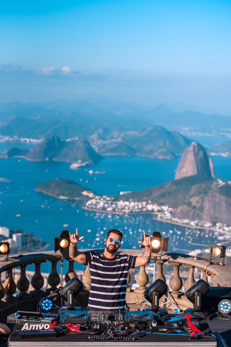 dennisdj's tweet photo. O início de um sonho / Deu tudo certo https://t.co/0m5pdCybkz