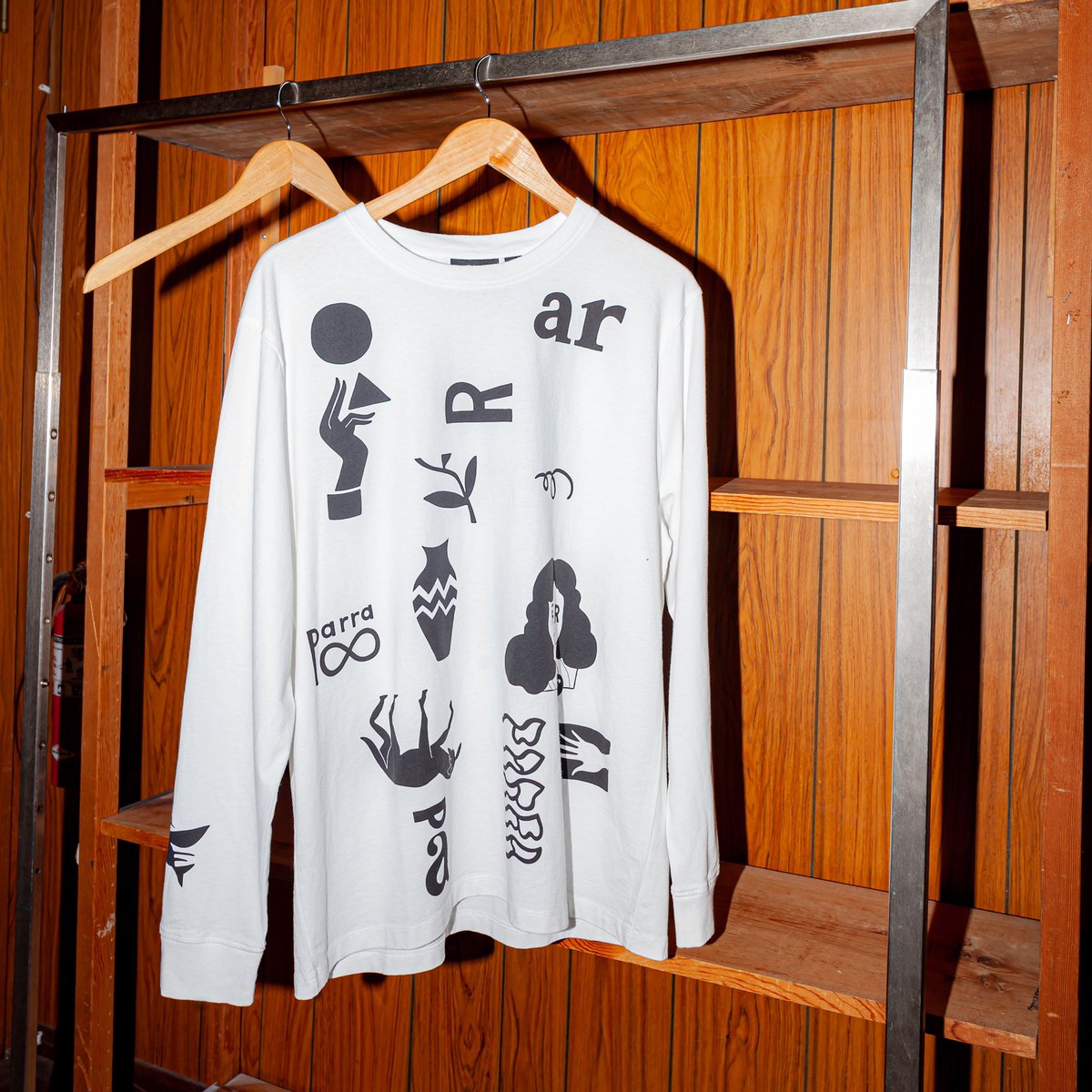 _AugustShop's tweet photo. Piet Parra, a self-made artist and musician, has released his newest offerings for the Spring/Summer seasons.

Dig into his new collection now, available both in-store and online at https://t.co/YWsjyYS8Ty 

#August #AugustShop #Parra #PietParra https://t.co/bMh3lHKN5l