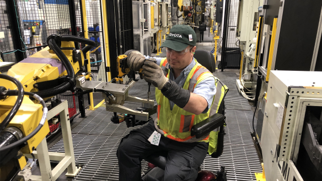 eric_mags's tweet photo. When a #Toyota team member encountered a mobility problem, multiple teams collaborated to find a fix. #ADA30 https://t.co/coa6YASFLB https://t.co/4s1ZdxXvcK