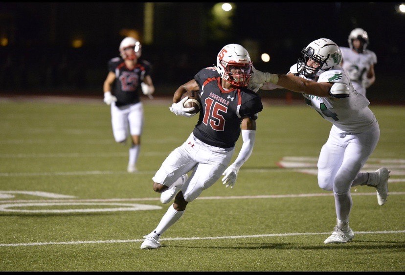 dctf's tweet photo. Fort Worth Christian’s Jamal Marshall shines on, off field in honor of late parents and also for his grandma, who he says is "the strongest person that I know."

https://t.co/WvYWMwLyb1 ✍️ @colelpatterson | #TXHSFB | @FWC_Cardinals | @FWC_CardinalFB | @_jamalmarshall https://t.co/yTuYWj9s69