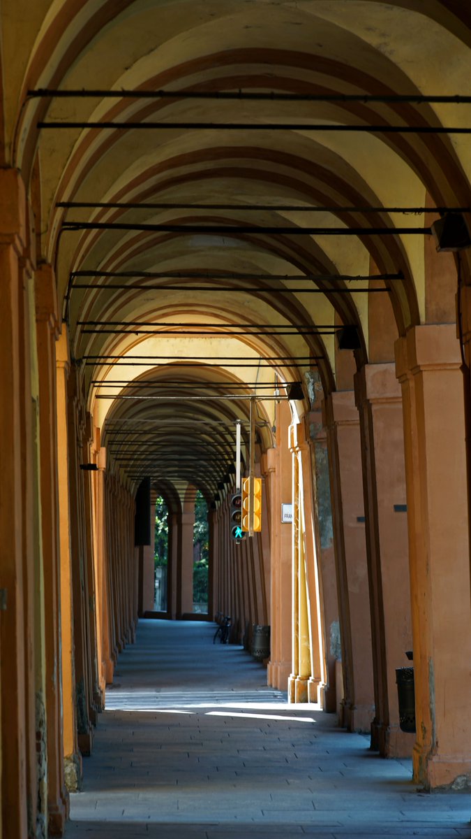 giovannitundo's tweet photo. #Bologna #Portici #ViaSaragozza #Photography
~
#PatMetheny Group - Are You Going with Me? - 1989 https://t.co/7JGz7nGep3 https://t.co/sNwcZG0fyP