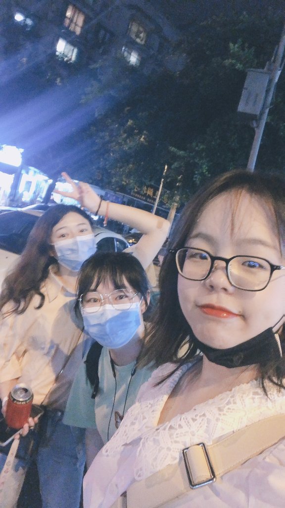 YLin_Dai's tweet photo. 哈哈哈👍🏻🍻 https://t.co/5YxOoQ9jcL