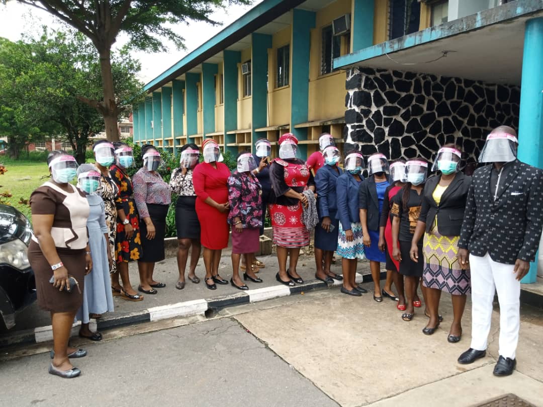 Pinkmind19's tweet photo. The entire staff of the School of Nursing Luth in appreciation of the donated face shields by the pinkmind initiatives made a group display and sent to us.We are humbled to be used of the Lord in making humanity happy at this time. SON Luth, pinkmind initiatives*
#WHO 
#NDDC https://t.co/LvHrZUHWsy
