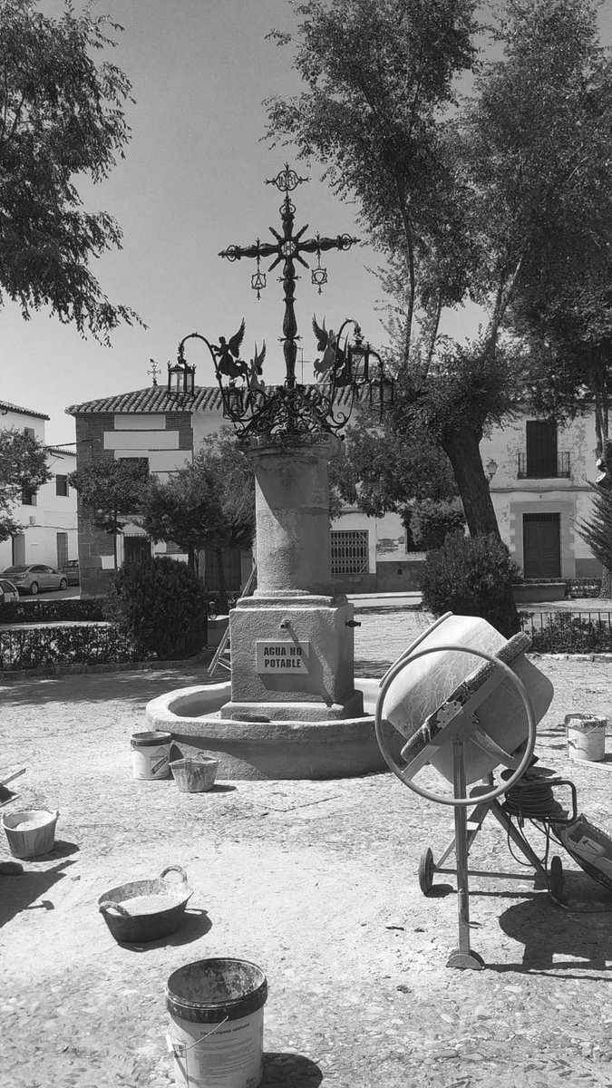 TurismoInfantes's tweet photo. Restaurando nuestro patrimonio 🛠
🔸
🔸
Una de las fuentes más emblemáticas de Villanueva de los Infantes, la Fuente Vieja de San Francisco ⛲, inspirada en la Santa Cruz de Sevilla ✝ https://t.co/ZWv7QWpBBp