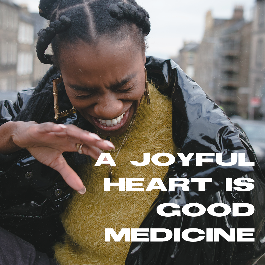 ProverbsDailyig's tweet photo. A joyful heart is good medicine. Take some time to enjoy yourself today! Find something to make you laugh. Joy is a fruit of the Holy Spirit! https://t.co/TFmPUWqlPx