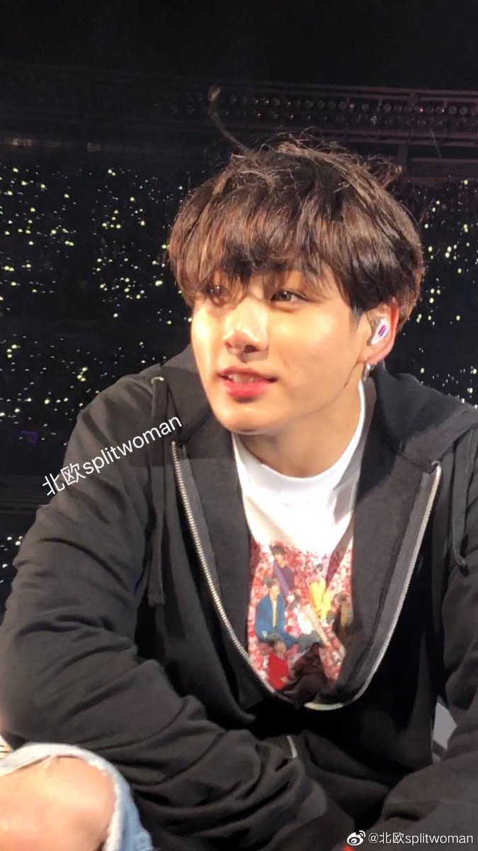 -jungkook pictures taken by fans at concerts a thread