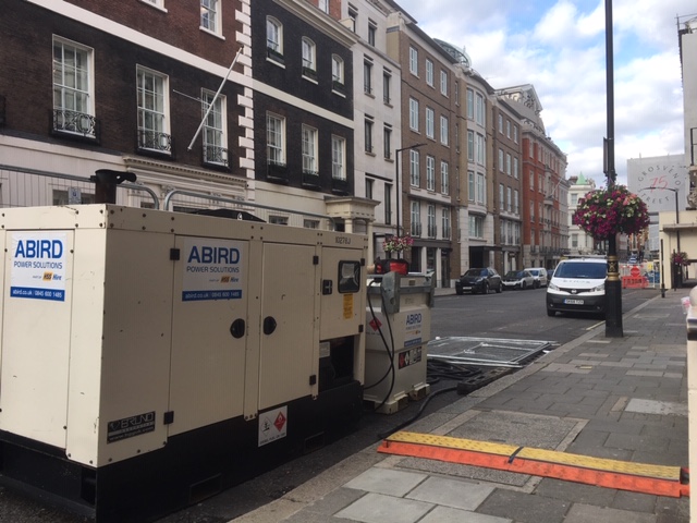 AbirdHire's tweet photo. #MondayMotivation We’ve been busy in #London providing a 100kVA #generator to provide emergency #power to an office. The team did a fantastic job and turned it around in under 24 hours! Find your power solutions here https://t.co/S0i02nDpnr https://t.co/mmdWxJs4G7