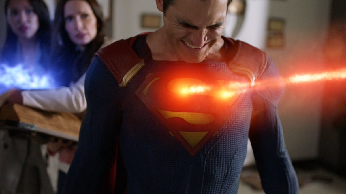 HopeOfKrypton95's tweet photo. //In Crisis on infinite earths Part 2, Tylers superman 100% held his own in that fight Against superman of earth 96. They made Tylers look really strong, yet still people laugh at his superman. Unfortunately the haters will never understand until the very last minute. https://t.co/f2Z97aslkQ
