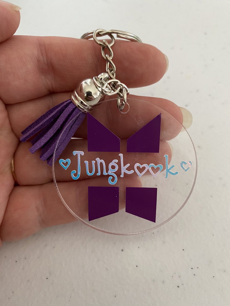 GingerPeachy7's tweet photo. Made a BTS jk acrylic Keyring today!! Can’t wait to do some other shapes and designs! #acrylickeychain #btsvinyl #bts #jk #jungkook #kpop #fanmade #kpopfanmade https://t.co/4PG8kWiiHd