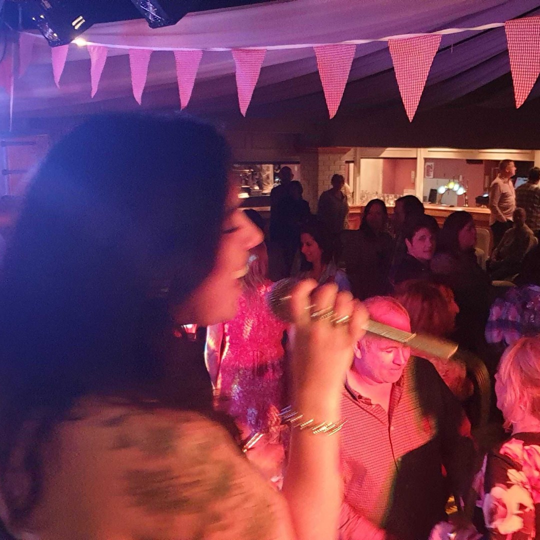 TheNormansRock's tweet photo. #thenormans #thenormansband #coversband #functionband #sussexband #kentband #partyband #weddingband #livemusic #bandforhire #gig #sussex https://t.co/vydwbk6BlI