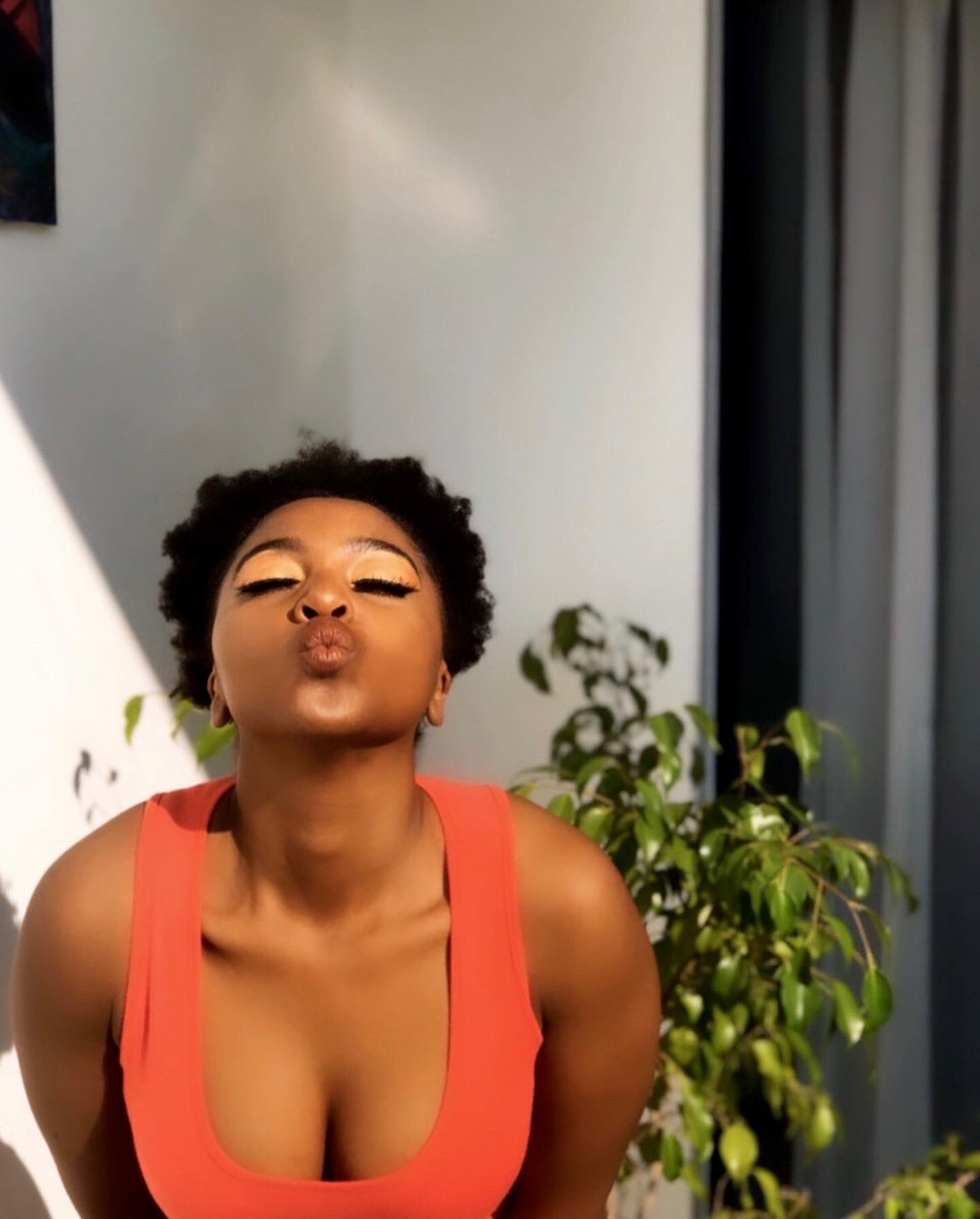 Madame_Shonsan's tweet photo. Thank you SOOO much for subscribing, commenting &amp; sharing my 1st EP of #AllThingsShonisani on YouTube guys 😭🔥 

If you haven’t seen it yet, click here  https://t.co/xGUpBCb3lg 🥰💫 https://t.co/qYoaDUAEFE