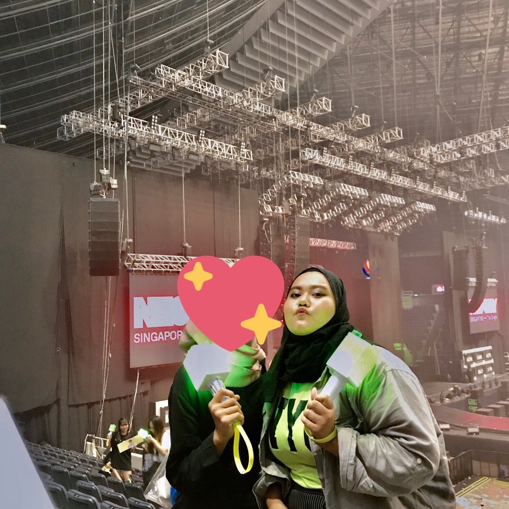 wangbiputri's tweet photo. Taun kmaren pas bgt tgl 20juli gue lagi nnton konser nct127! Wkt itu ngestan mreka baru sebulan ap 2 bulan udh ada announcement mereka world tour. Ap ak tdak menangis😭 but i’m glad that i can attend the concert💚

[POST CONCERT DEPRESSION]😫☹️

#NEOCITYinSINGAPORE 
#NEOCITYinSG https://t.co/H33be1Aura