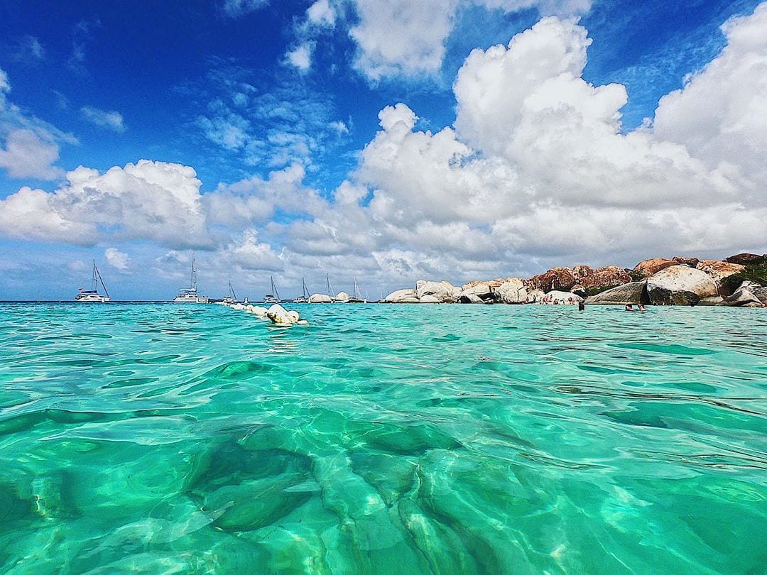 BritishVirginIs's tweet photo. Those #MondayBlues just don't seem to go away. We're not complaining though! πππ»π¬
πΈ: lipisidro (IG)
#bvi #britishvirginislands #natureslittlesecrets #virgingorda #thebaths #devilsbay #photooftheday #travel #explore #caribbean #islandlife #caribbeanlifestyle #OURBVI https://t.co/Z9Syb4qU4T
