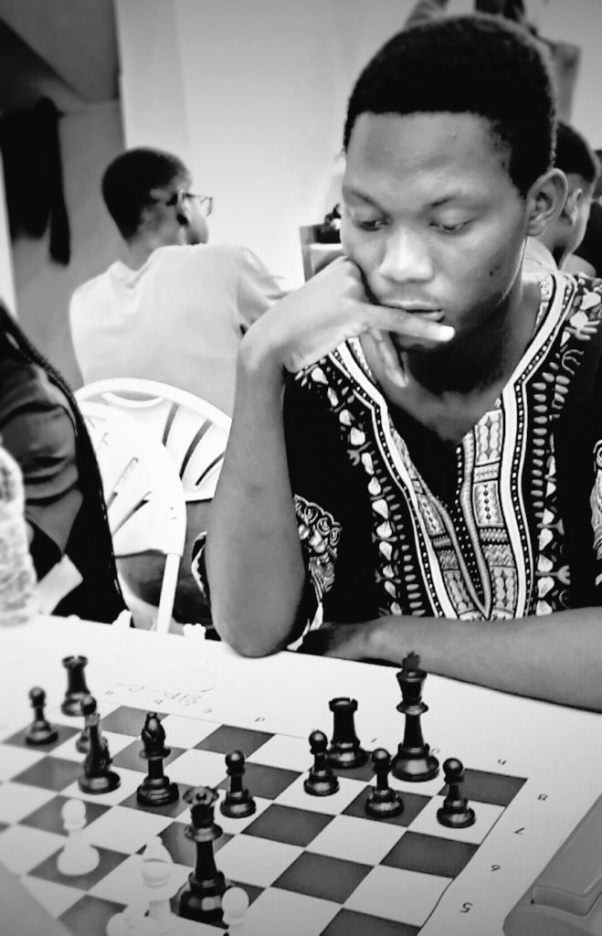 Daniel68465188's tweet photo. Chess is life

#Knustchess #InternationalChessDay https://t.co/3k9Be5ZP3k