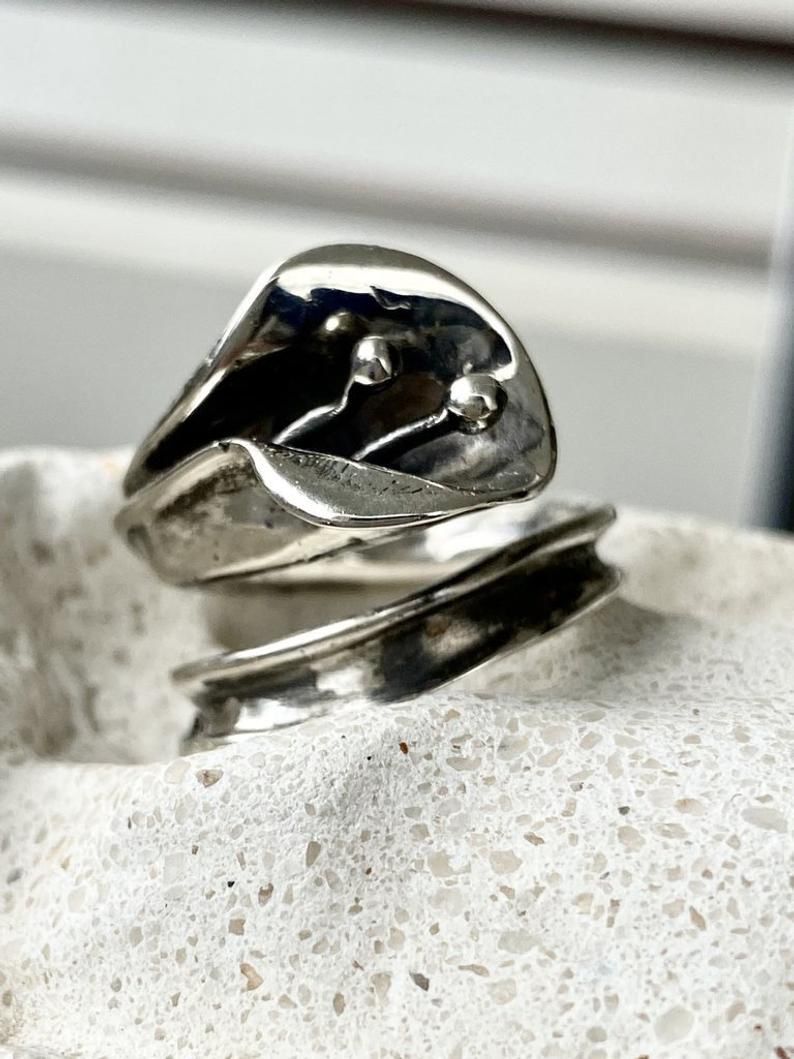 Calla lily ring silver flower ring silver ring adjustable | Etsy

#flowerring #handmade #silverring #etsy