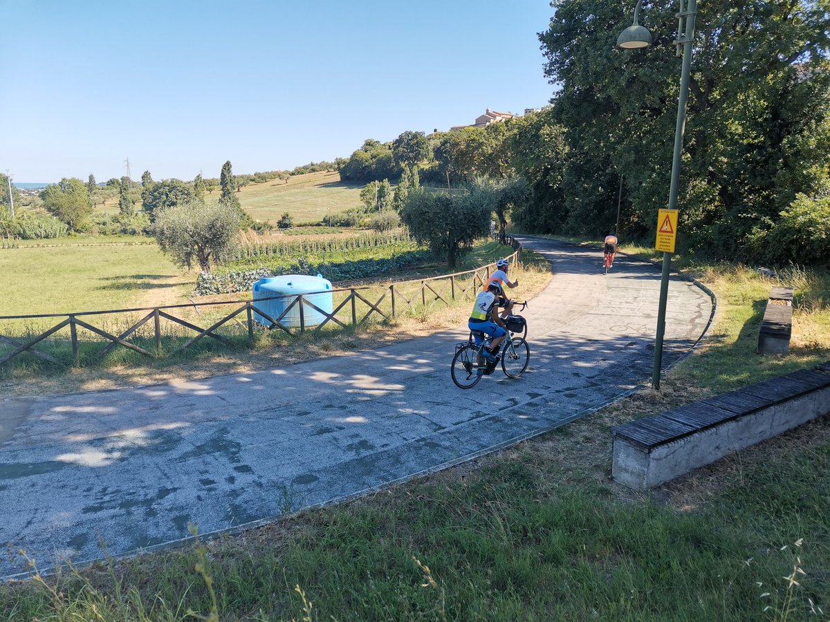 viaggioinbici's tweet photo. E poi da Civitanova Alta una pista ciclabile ti accompagna fino al mare tra salsedine, barche ormeggiate e pescatori intenti a seguire i movimenti ritmici delle onde... 😊 #destinazionemarche https://t.co/yPoun58n7Z