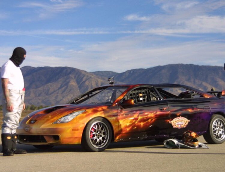 JesseJamesFans's tweet photo. Monday’s Man and Monster
@discovery
Back when ..
#monstergarage
#payupsucker #officialMonsterGarage #wheeliesfiresburnouts #zipzeronada #aroundthebend https://t.co/6oL7UAedwo