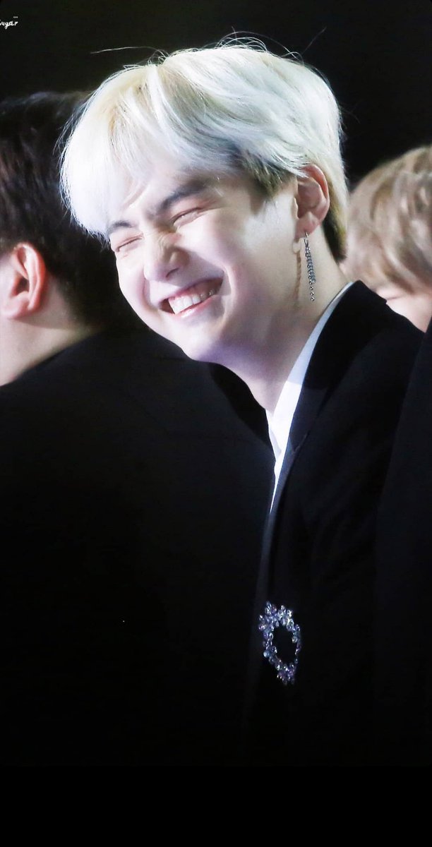 btsphile613's tweet photo. Can Min Yoongi please post a selfie of him smiling with his teeth showing?🥰🥺@BTS_twt
#MTVHottest BTS @BTS_twt
#BTSforAMAS https://t.co/X7CJzqKPfS