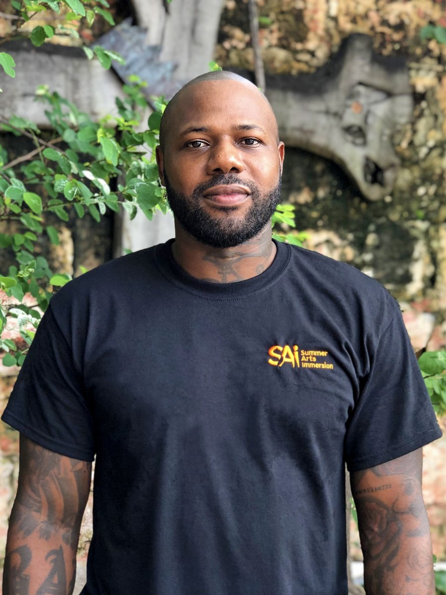 saibahamas's tweet photo. Meet our Digital Media Team:
Durelle Williams and Kiana Christie collectively bring 15 years experience in illustration, story telling, and animation. #SAI2020 #Bahamas #creative #education #artcamp #illustrator https://t.co/obID24LyNt