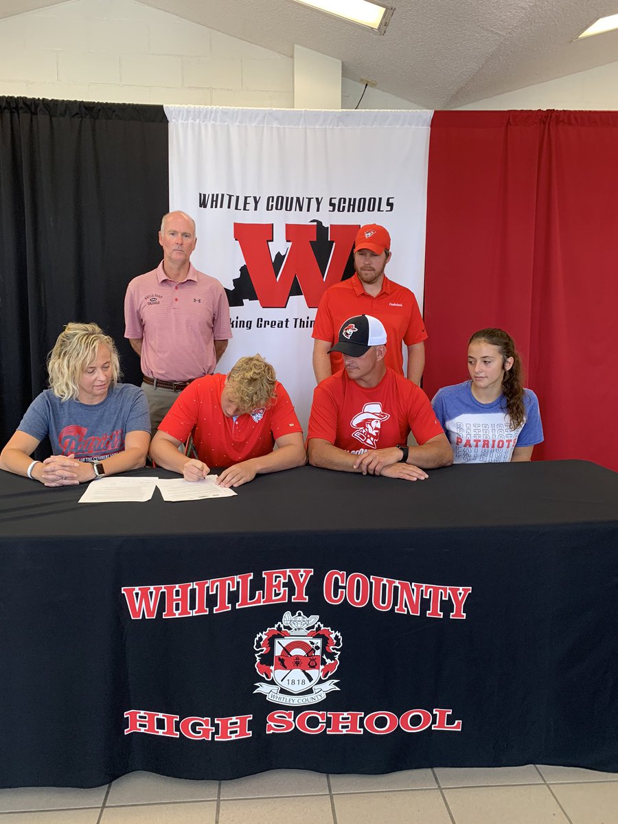 _Bryan_Stewart's tweet photo. Congratulations to Cole Brown on signing to play golf at the University of the Cumberlands! #ColonelPride https://t.co/cegABJc26s