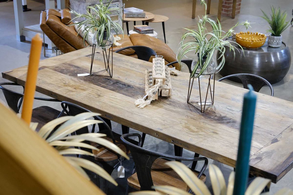 SnapeMaltings's tweet photo. The beautifully crafted Dunwich dining room table looks incredible on display in House & Garden.
Rustic textured wood and industrial styled legs contrast well to create something quite striking.
Available in House & Garden.
#snapemaltings #snape #snapestyle #shoplocal https://t.co/6CGW0YtCl4