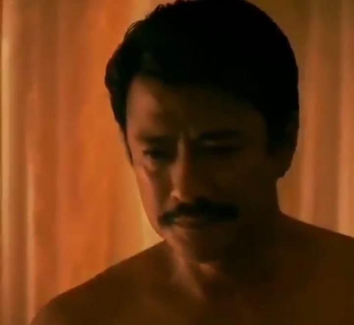 Meski hanya sebesar butiran pasir
Namun Harapan di hati ini selalu ku jaga
Untuk dapat setitik kasihmu
Pelukanmu
Ciuman mu ...

Meski Itu hanya HARAPAN 😥