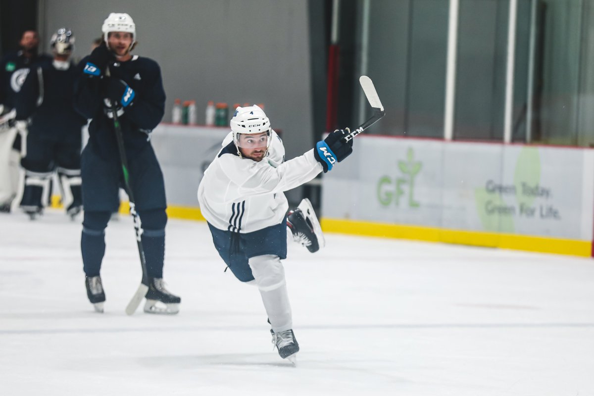 Clappers all day! 👏 @NPionk95