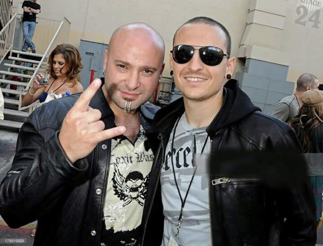 DisturbedFP's tweet photo. It’s hard to believe it’s already been 3 years since we lost Chester. We miss you and we love you! ❤️
#LinkinPark

If you’re struggling and need someone to talk to don’t be afraid to reach out. #YouAreNotAlone #Disturbed 

National Suicide Prevention Lifeline: 1-800-273-8255 https://t.co/WCyXqBxqkY