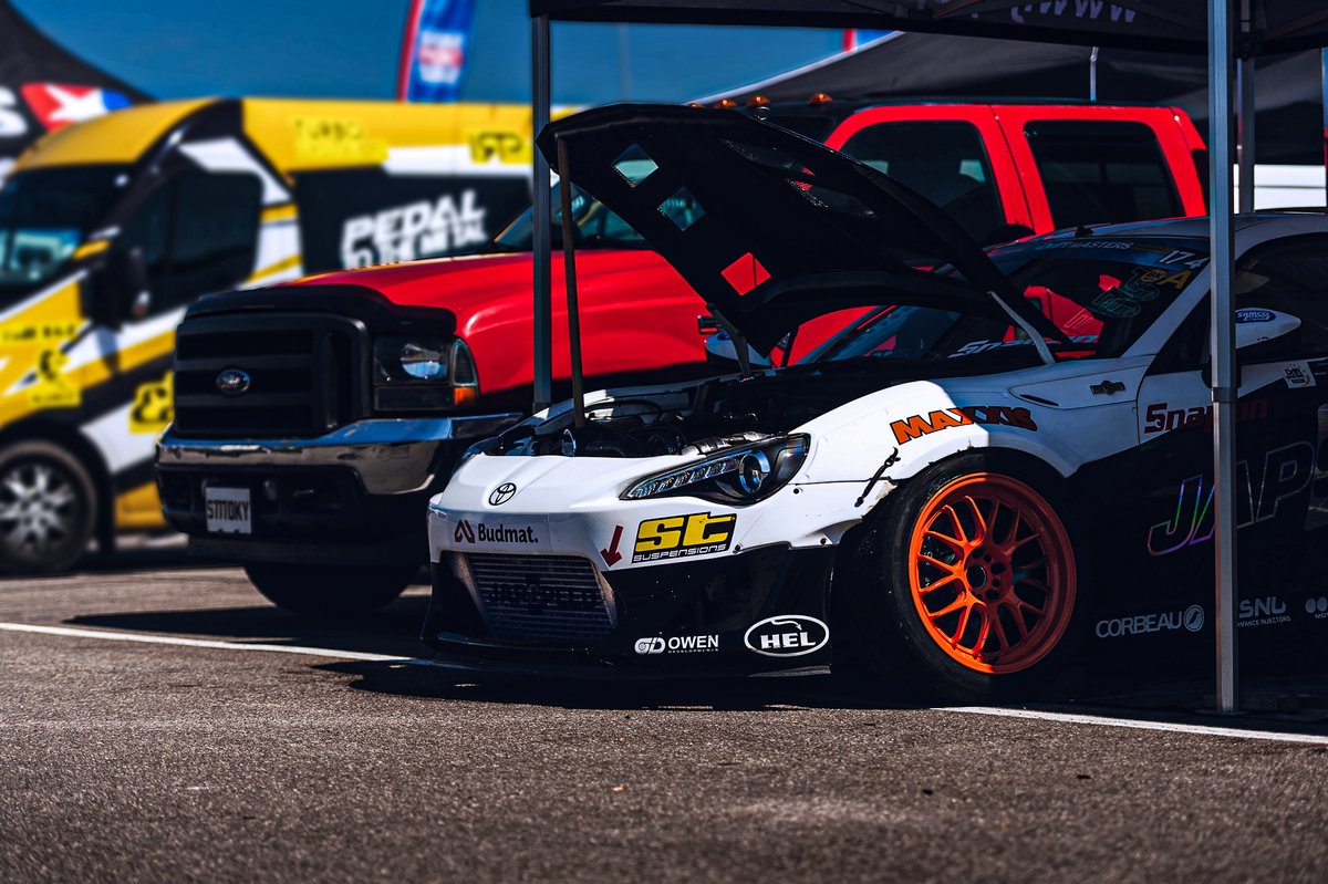 Japspeed's tweet photo. Toyota and the Tow Rig. 🏁💨 #japspeed #teamjapspeed #drift #driftcar #drifting #motorsport #becausedriftcar #toyota #gt86 #jz #jzpower #2jz #truck #towrig #ford #f350 #driftmasters #throwback #dmec #smokey #build #modified #modifiedcars #project #racecar #trackcar https://t.co/FNn9cChpSF