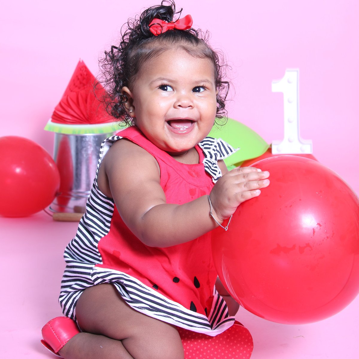 Today is my youngest daughter 1st birthday. Happy Birthday Dream😍
