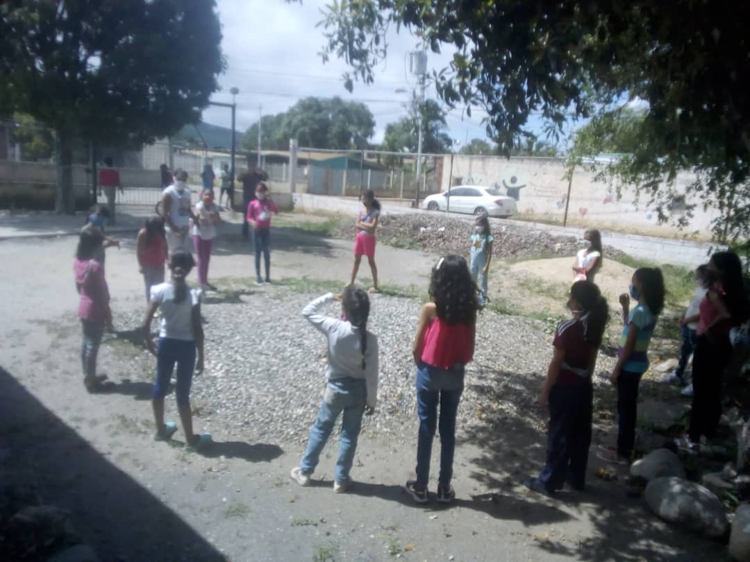 CLAP_PradosN1's tweet photo. Domingo del niño, compartir dinámico, con la colaboración de FUNDASEL @gestionperfecta , UBCH, CLAP, JEFES DE CALLES prados del Norte 1. Cuji Barqto Edo Lara @NicolasMaduro https://t.co/sS45ZteHkd