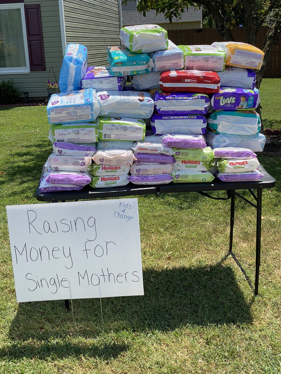 kids4change757's tweet photo. We have set up a stand for mothers and fathers in need of diapers #kids4change #cartiercarey https://t.co/0n1NIA8Agz