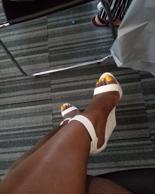 Lick my toes Today lil bihhh #ebonyfootworship  #kokotoez https://t.co/mIsrV20cb0<a href="/tag/ebonyfootworship"class="tags">#ebonyfootworship</a><a href="/tag/kokotoez"class="tags"><span>#kokotoez</span></a>