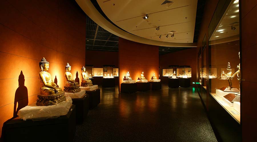 ketralighting's tweet image. Light + Art: A powerful pair. Discover how Ketra is transforming the art of museum lighting—and bringing out the beauty in every creation: bit.ly/2CtztZ6

#ketra #dynamicspectrum #lutron #artlighting  #museums