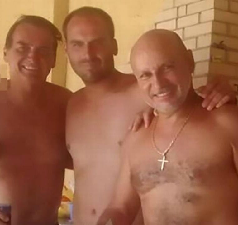 mitofezmerda's tweet photo. Feliz #DiaDoAmigo. Tamo junto! https://t.co/WufQSv5VHY