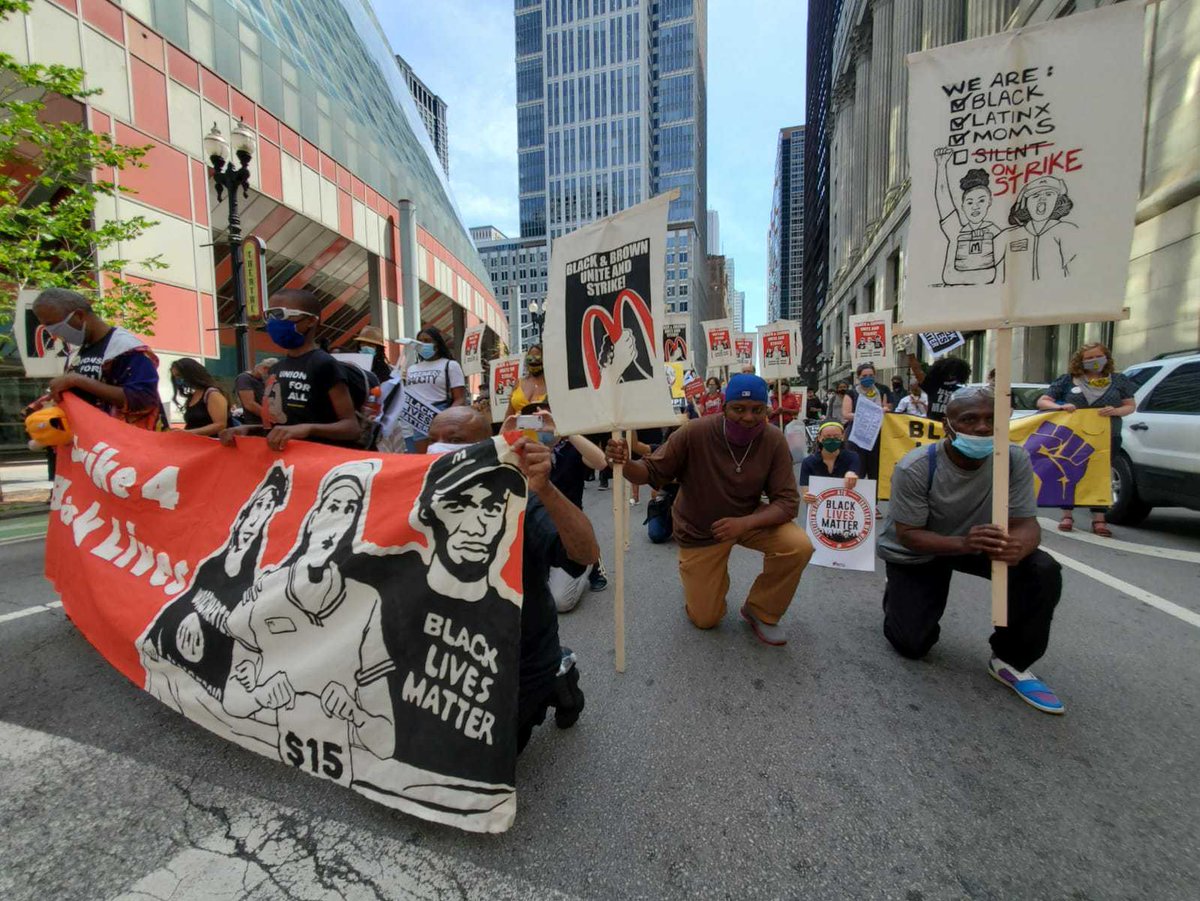 chifightfor15's tweet photo. BREAKING: Working people in Chicago - Black, Brown and White - are on strike to demand racial and economic justice! #StrikeForBlackLives #J20 #DefendBlackLIves https://t.co/xNb6QoET2C