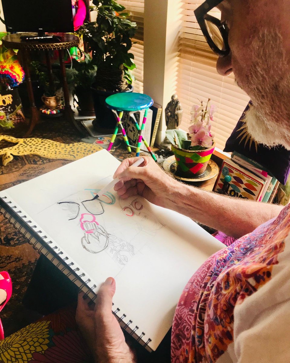 WickertRachel's tweet photo. Morning drawing together our definition of a good start of the day. #experiencingtheunfolding #drawingustogether #unboxed #openendedportraits #colormeorange and pink and yellow ! 🌈😎😎🌈 https://t.co/saT63WQfKO