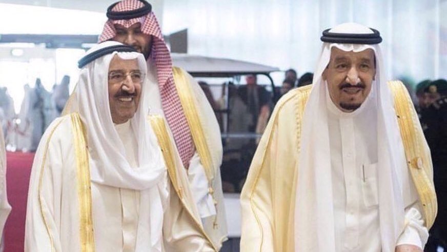 thunayyan_1's tweet photo. شعوبنا مشغولةٍ بين الاخوين
 تدعي لابو ناصر وتدعي لسلمان

وقلوبهم مقسومةٍ بين الاثنين
مابين ( قصرين ) اليمامة ودسمان

@ben_aon  

#خادم_الحرمين_الشريفين #الملك_سلمان_بن_عبدالعزيز #الشيخ_صباح_الاحمد_الصباح https://t.co/Xp9kwgCOro