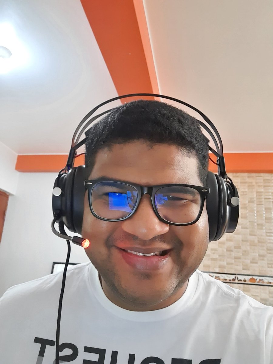 marcosluis2186's tweet photo. The best productivity tip for #Workfromhome is simple but powerful: Buy a pair of noise-cancelling headphones. https://t.co/GZJ60cnYq3