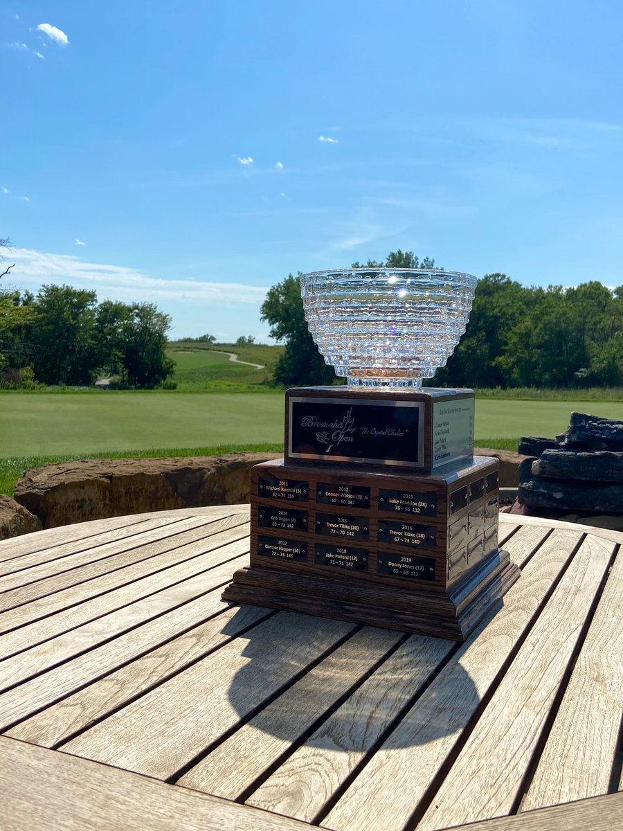 TheBromahaOpen's tweet photo. Boys, what a weekend...
▪️Maddox becomes a 2-time Champ
▪️Lovett sets an all time hacks record 
▪️The Boys dominate the casino
▪️And the best quote of all time...

“The Bromaha is just the best thing” - @ConnorHapper 

Cheers to a decade, fellas. Cannot wait for the 11th. https://t.co/scCjjfsqQj