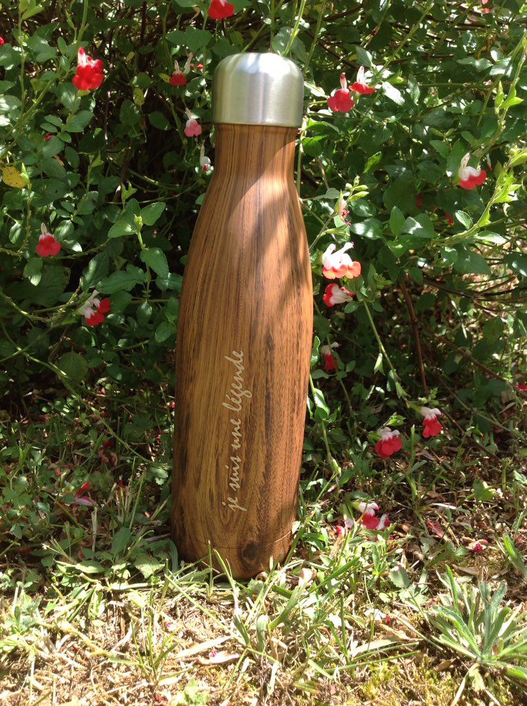 BoireDurable's tweet photo. https://t.co/vrVToefUbg
Belle, élégante, chaleureuse, gracieuse avec de jolies formes. Elle est une légende. A moins que ce ne soit vous.
Bouteille isotherme 500 ml de chez Boire Durable https://t.co/F2OHvQsJ2H