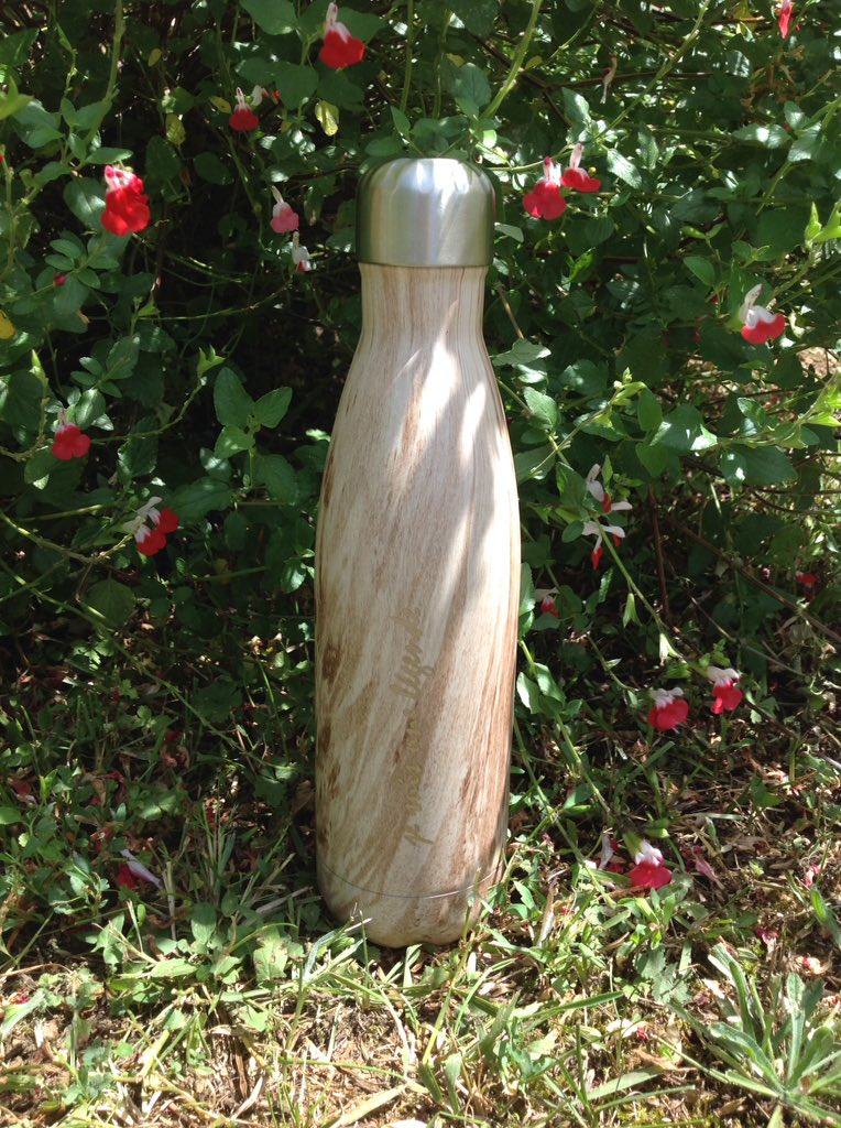 BoireDurable's tweet photo. https://t.co/vrVToefUbg
Belle, élégante, chaleureuse, gracieuse avec de jolies formes. Elle est une légende. A moins que ce ne soit vous.
Bouteille isotherme 500 ml de chez Boire Durable https://t.co/F2OHvQsJ2H