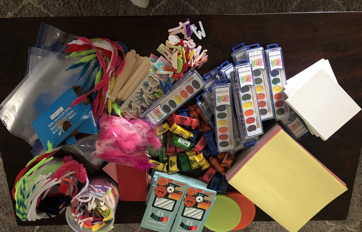 ArtSpireVa1's tweet photo. 20 more Art Supply bags filled and ready for delivery! Over 800 and still going. Happy to deliver these to The Gum Springs Community Center. Any teachers or counselors that would like bags for thier students let us know! #TheArtsForAll https://t.co/qacLPnK9bO