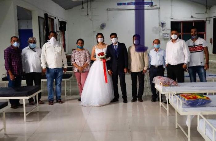 1/ Thread Bigduring  #COVID19 pandemic STATE: Maharashtra NAME: Eric & MerlinMoney saved for their wedding reception was donated to buy beds & oxygen cylinders for a quarantine centre.